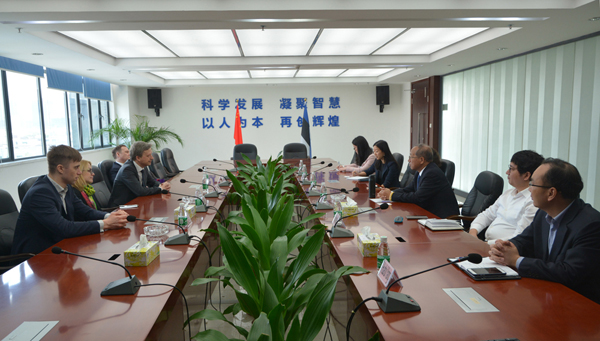 333���� - ��̬�ȵ������Ż�